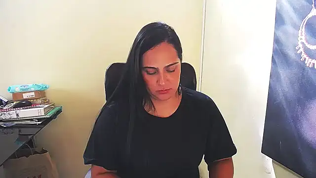 Snapshot of kendall_52 chatting on 01/16/25, 03:02 kendall 52 online show from 01/16/25, 03:02