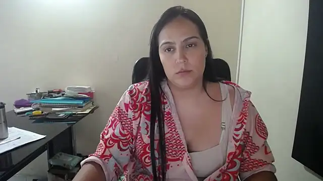 Snapshot of kendall_52 chatting on 09/23/25, 07:39 kendall 52 online show from 09/23/25, 07:39