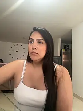 Snapshot of kendall_52 chatting on 09/24/25, 05:49 kendall 52 online show from 09/24/25, 05:49