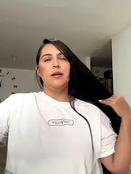 Snapshot of kendall_52 chatting on 09/30/25, 05:40 kendall 52 online show from 09/30/25, 05:40