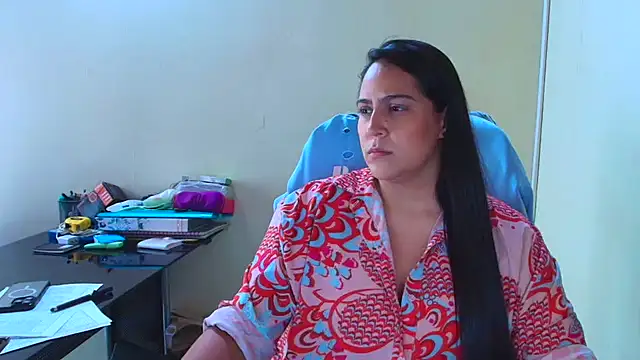 Snapshot of kendall_52 chatting on 10/25/25, 05:30 kendall 52 online show from 10/25/25, 05:30