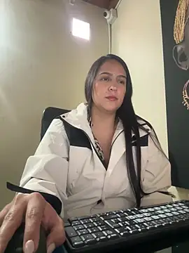 Snapshot of kendall_52 chatting on 12/18/25, 02:56 kendall 52 online show from 12/18/25, 02:56