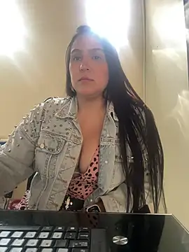 Snapshot of kendall_52 chatting on 01/09/26, 03:04 kendall 52 online show from 01/09/26, 03:04