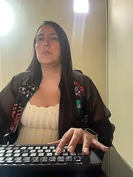 kendall 52 online show from 03/21/26, 03:04