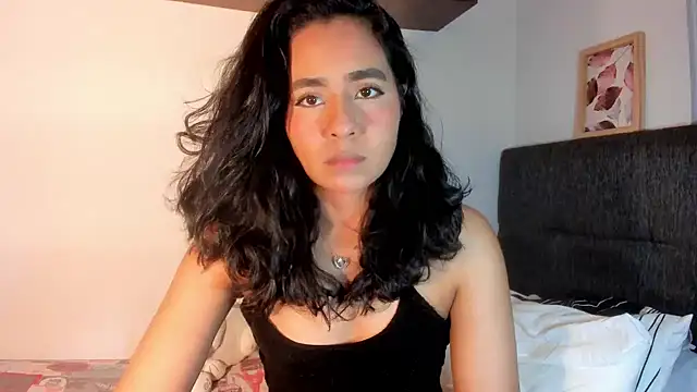 Snapshot of valeryvegas_2 chatting on 11/19/25, 02:22 valeryvegas 2 online show from 11/19/25, 02:22