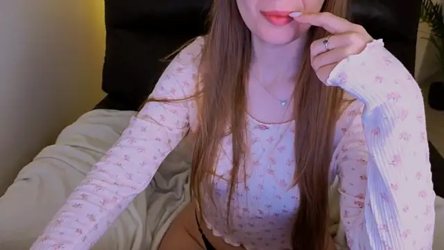 Adelyna Bird online show from 01/18/26, 07:56