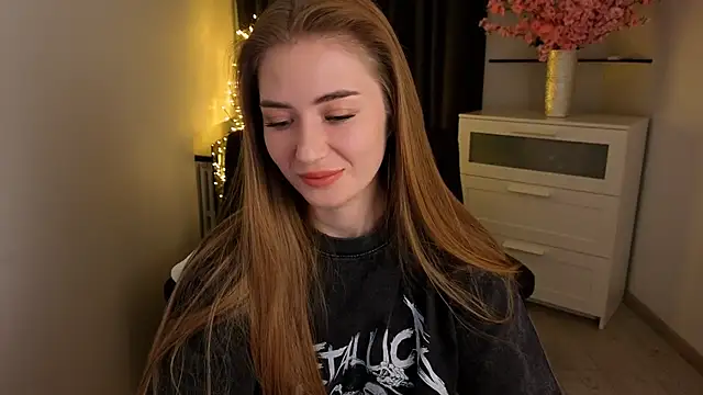 Adelyna Bird online show from 02/02/26, 07:51