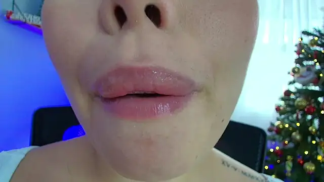 Snapshot of lisbet21x chatting on 12/22/24, 07:52 lisbet21x online show from 12/22/24, 07:52