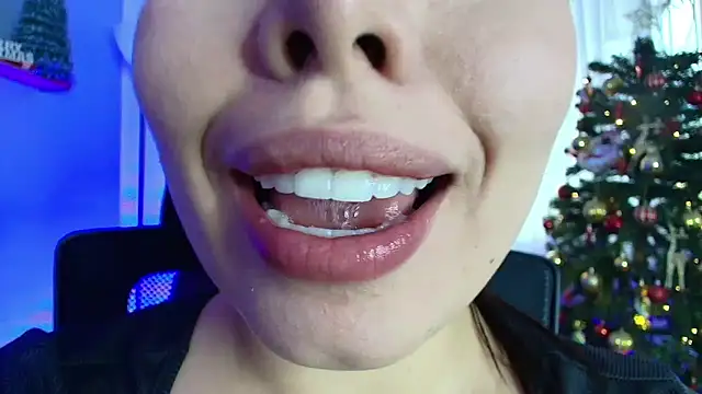 Snapshot of lisbet21x chatting on 12/26/24, 09:58 lisbet21x online show from 12/26/24, 09:58