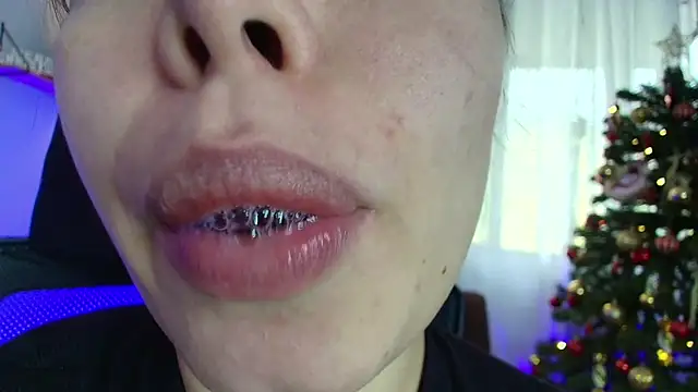 Snapshot of lisbet21x chatting on 12/27/24, 09:54 lisbet21x online show from 12/27/24, 09:54