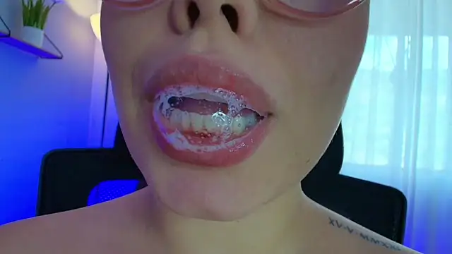 Snapshot of lisbet21x chatting on 01/22/25, 06:52 lisbet21x online show from 01/22/25, 06:52