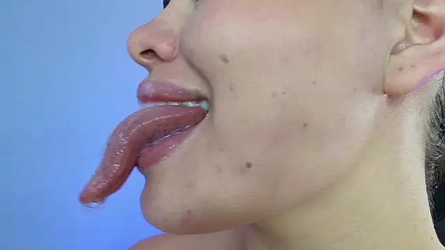 Snapshot of lisbet21x chatting on 01/25/25, 05:08 lisbet21x online show from 01/25/25, 05:08