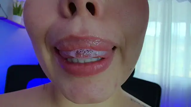 Snapshot of lisbet21x chatting on 01/29/25, 07:22 lisbet21x online show from 01/29/25, 07:22