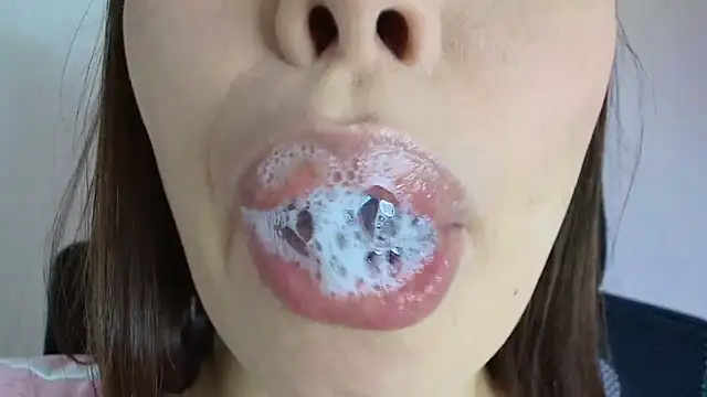 Snapshot of lisbet21x chatting on 09/20/25, 03:57 lisbet21x online show from 09/20/25, 03:57