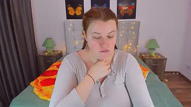 Snapshot of PolinaSalvatore chatting on 12/12/24, 11:18 PolinaSalvatore online show from 12/12/24, 11:18