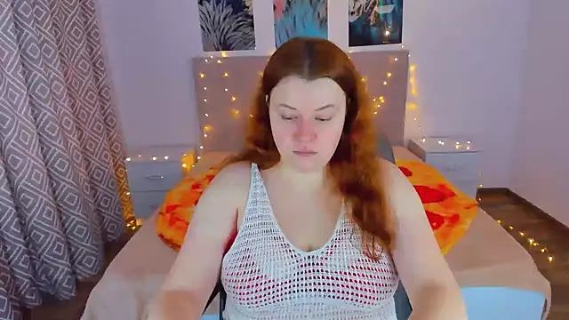 Snapshot of PolinaSalvatore chatting on 12/13/24, 07:47 PolinaSalvatore online show from 12/13/24, 07:47