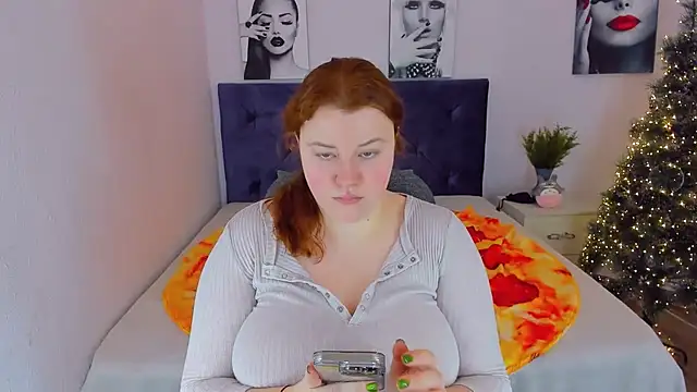 Snapshot of PolinaSalvatore chatting on 12/22/24, 11:22 PolinaSalvatore online show from 12/22/24, 11:22