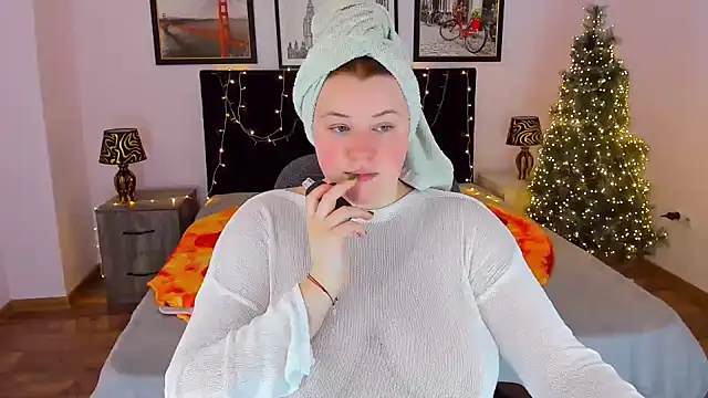 Snapshot of PolinaSalvatore chatting on 12/23/24, 12:41 PolinaSalvatore online show from 12/23/24, 12:41