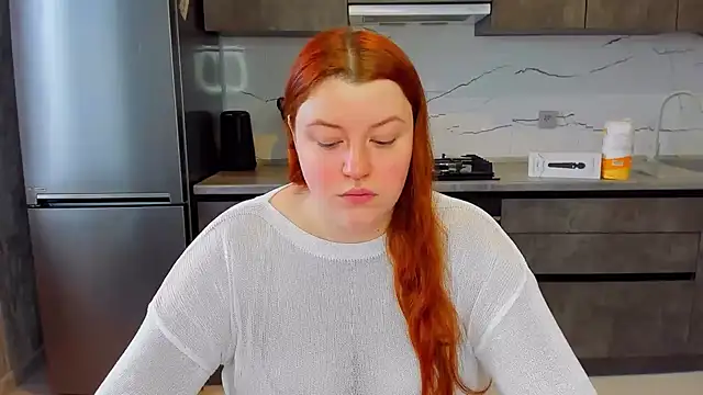 Snapshot of PolinaSalvatore chatting on 02/07/25, 12:39 PolinaSalvatore online show from 02/07/25, 12:39