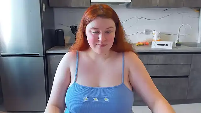 Snapshot of PolinaSalvatore chatting on 02/10/25, 01:01 PolinaSalvatore online show from 02/10/25, 01:01