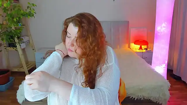 Snapshot of PolinaSalvatore chatting on 03/11/25, 08:42 PolinaSalvatore online show from 03/11/25, 08:42