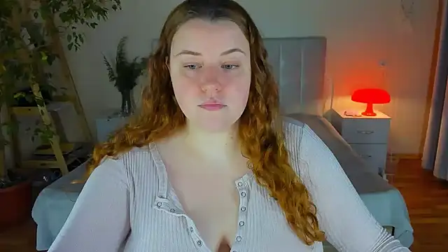 Snapshot of PolinaSalvatore chatting on 11/27/25, 05:15 PolinaSalvatore online show from 11/27/25, 05:15