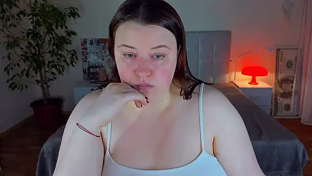 Snapshot of PolinaSalvatore chatting on 06/25/26, 07:40 PolinaSalvatore online show from 06/25/26, 07:40