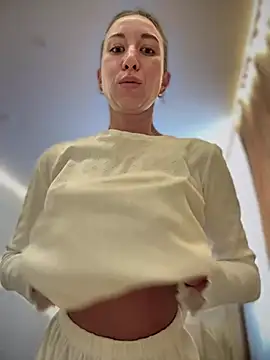 EvaCatt online show from 01/15/26, 03:55