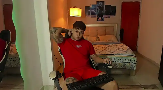 Snapshot of Jake_simons chatting on 01/26/25, 01:25 Jake simons online show from 01/26/25, 01:25