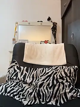 girl tatto13 online show from 11/16/25, 11:32