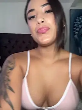 Nattasha Brown online show from 11/18/25, 04:22