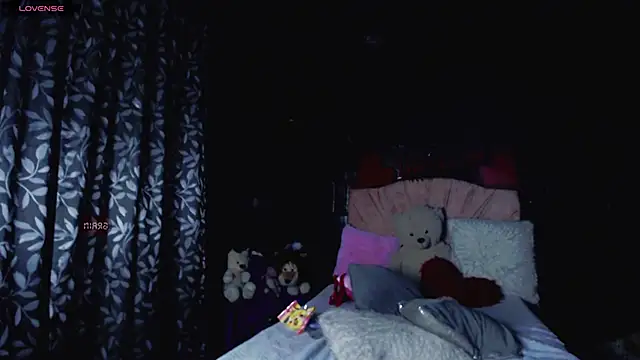 Summer XO online show from 01/28/25, 04:29