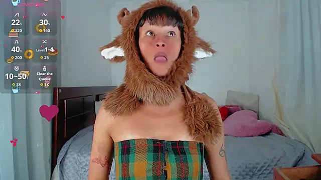 Summer XO online show from 11/24/25, 10:42