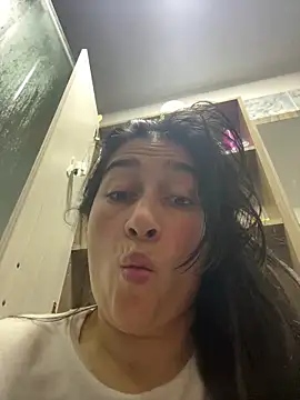 andreaisis2 online show from 04/27/26, 04:49