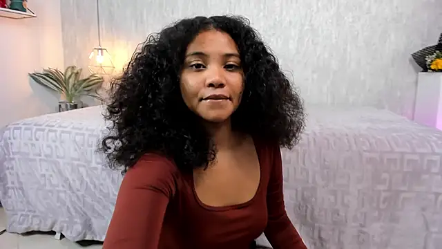 Zafiiraa online show from 05/14/26, 04:19