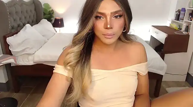 Snapshot of liaa_lurrecams chatting on 02/26/25, 01:52 liaa lurrecams online show from 02/26/25, 01:52