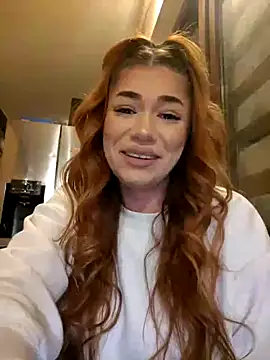 Snapshot of Ella_sweety chatting on 02/08/25, 08:32 Ella sweety online show from 02/08/25, 08:32