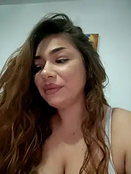 Snapshot of Ella_sweety chatting on 11/13/25, 09:14 Ella sweety online show from 11/13/25, 09:14