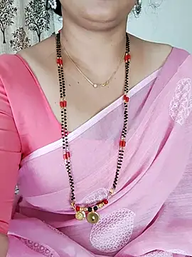 Snapshot of Indian_desi_wife chatting on 07/03/26, 04:19 Indian desi wife online show from 07/03/26, 04:19