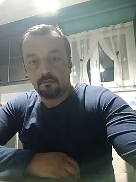 Snapshot of serkan201852 chatting on 12/19/24, 09:06 serkan201852 online show from 12/19/24, 09:06