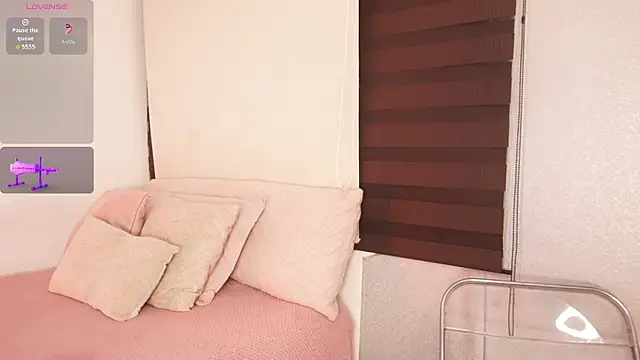 Alexxandra 12 online show from 02/04/26, 09:59