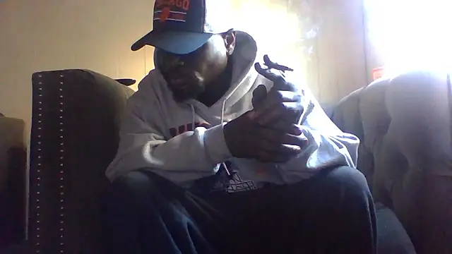 Snapshot of Daddy_hook chatting on 01/18/26, 07:17 Daddy hook online show from 01/18/26, 07:17