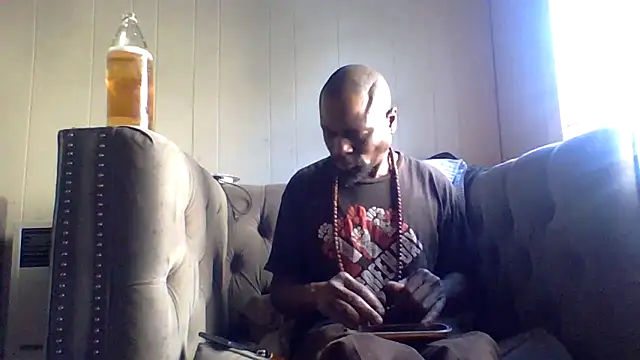 Snapshot of Daddy_hook chatting on 02/11/26, 11:21 Daddy hook online show from 02/11/26, 11:21