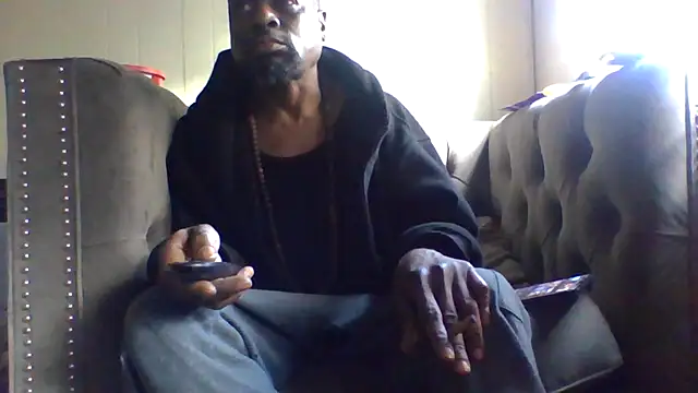 Snapshot of Daddy_hook chatting on 02/14/26, 05:10 Daddy hook online show from 02/14/26, 05:10