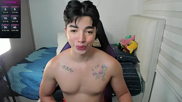 santy7v7 online show from 10/14/25, 01:34