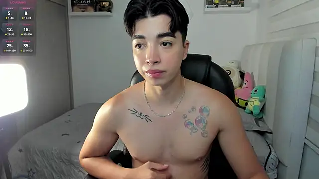 santy7v7 online show from 11/23/25, 01:22