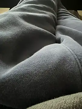 Snapshot of DAJ4002 chatting on 03/12/26, 01:17 DAJ4002 online show from 03/12/26, 01:17