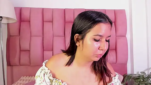 Lia sarahi online show from 03/22/25, 11:42