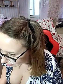 DienkaGreen online show from 12/25/24, 08:07