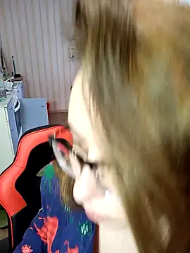 DienkaGreen online show from 01/12/25, 08:04